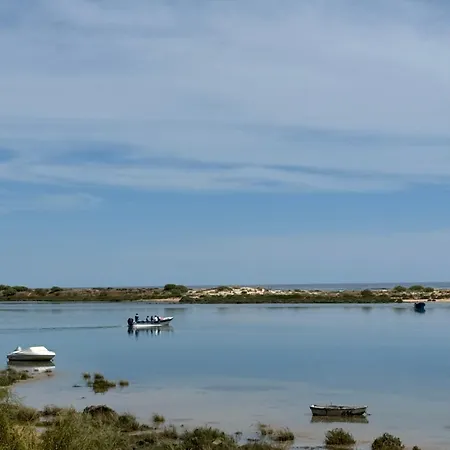 The House 別荘 ヴィーラ・ノーヴァ・デ・カセラ